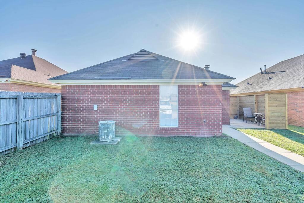 East Escape Montgomery Exterior foto